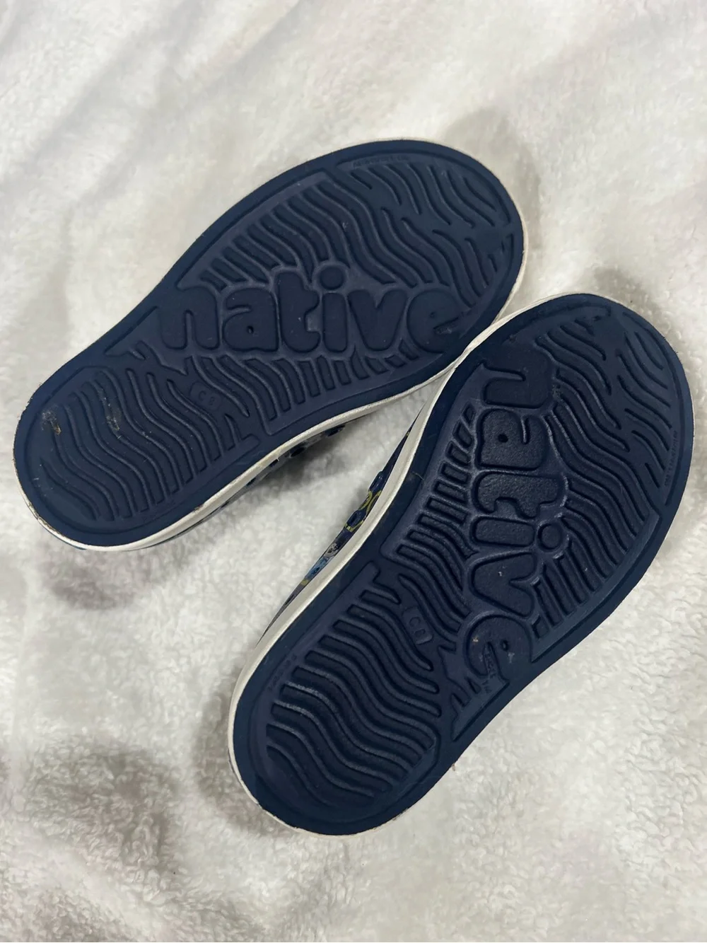 Native x Disney slip on shoes Mickey Mouse print blue kids size 8c Jefferson